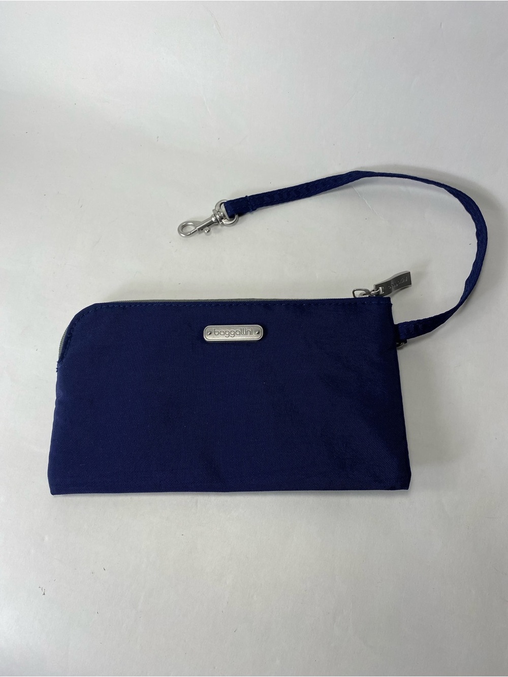 Baggallini Deep Purple Light Blue Wristlet with Strap - Picture 2 of 12